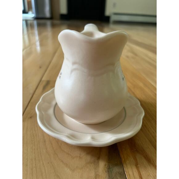 Pfaltzgraff Stoneware "Remembrance" Creamer/Pitcher and Plate PERFECT - Picture 3 of 10